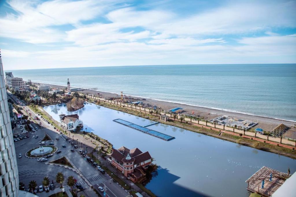 Apartment 16,26,27 Floors In Alliance Palace Batumi Bagian luar foto